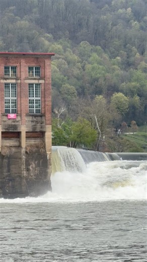 The mighty falls of the Kanawha! #Waterfall #WestVirginia | Southern West Virginia Online