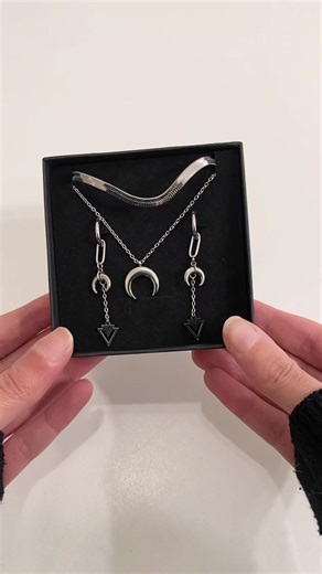 IG: gioiellidiversi 🖤🌙