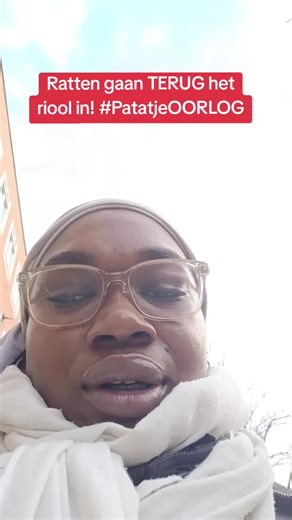 Video's van Shaneequa (@shaneequa746) met Spooky, quiet, scary atmosphere piano songs - Skittlegirl Sound