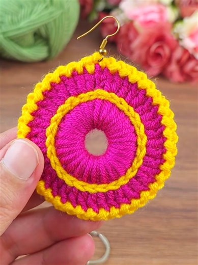 Beautiful crochet earring tutorial for beginners ✨ #crochet #DIY #crochettutorial #craft #foryoupage❤️❤️