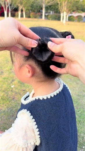 超简单！儿童丰盈包子头编发教程，萌宝必备