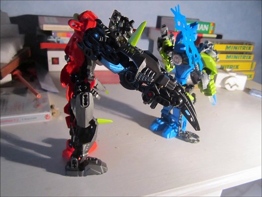 hero factory surge vs split face