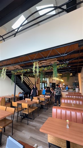 There’s a new spot in the Old Market worth adding to your dining list: Flora Cafe. Flora is all about comfort, flavor, and family. Owner Caylee Murillo named it after her grandmother, creating a space that feels like home while serving authentic Mexican dishes from treasured family recipes. Whether you’re stopping in for breakfast, a casual lunch, or cocktails with friends, Flora delivers cozy vibes and bold flavors every day: https://www.visitomaha.com/listings/flora-cafe/68587/ | Omaha Restaur