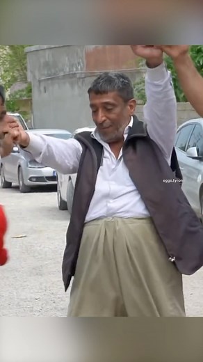 (SOUND UP) they out here givin the people what they want baby Audio: “They Want EFX” by Das EFX (@dasefxforever) Video: “Super Ikili Yok Boyle” by ENGIN MOUNTING SILOP on YouTube | Eggs Tyrone