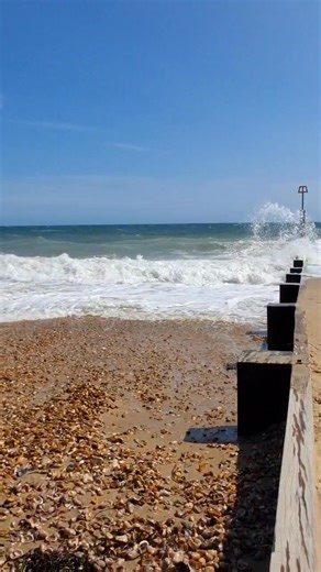 🌊= Pure relaxation #bournemouthbeachlodges #bblmoments #bournemouth #waves #relaxation #oceansounds #vitaminsea | Bournemouth Beach Lodges