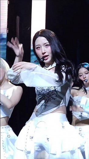 Check out, Popcorn & Zero coke! 🍿 NMIXX Haewon 'O.O' #엔믹스 #shorts #해원