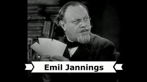 Heute ist der 69. Todestag des deutschen Schauspielers † Emil Jannings (eigentlich Theodor Friedrich Emil Janenz). Geboren am 23. Juli 1884 in Rorschach, Schweiz und gestorben am 2. Januar 1950 in Strobl, Österreich. Der erste Gewinner eines Schauspiel-Oscars kam aus Deutschland! In den zwanziger Jahren war Emil Jannings ein Weltstar, in Hollywood und seiner Heimat spielte er wuchtige Tyrannen und verfressene Verführer. Als die amerikanischen Soldaten 1945 das fürstliche Anwesen am österreichisc