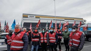 Los empleados de Amazon en Italia protestan contra la precariedad laboral con una huelga de 24 horas