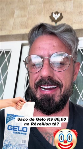 Saco de Gelo a R$ 80,00 no Réveillon: Surpresa na Praia!