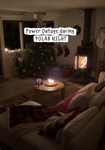 Power outage ASMR during polar night 🥹🫶🏻 #svalbard #polarnight #longyearbyen
