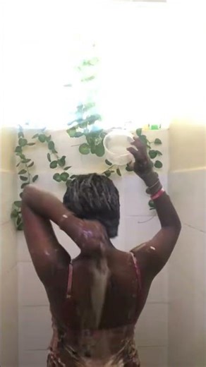 That fresh loc wash feeling. 🫧🚿 No buildup, just vibes. Rate this transformation! ✨