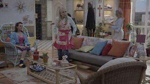 783K views · 10K reactions | ¡Ya estan aqui nuestro bloopers!  No van a parar de reir con la familia mas apretada que hay #UnaFamiliaDeDiez  Y no olviden mandar sus videos de nuestro #FamiliaChallenge para tener una taquiza con todo el elenco | Una Familia de Diez | Facebook