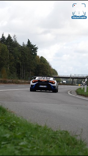 V10 at 300 with Lamborghini 🫠 | AutoTopNL
