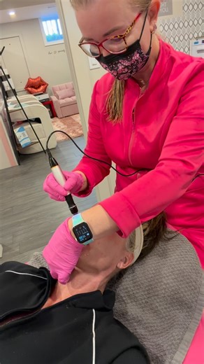 My very first micro needling with @beautox_studio located in Wasaga. Offers #lifestyle Derma fillers, #Botox, #Sculptra, #microneedling, kybela/belkyra, #Mesotherapy, #Cryoclear, #Laserhairremoval Follow the page for awesome giveaways 🥳 | Anna Carelli