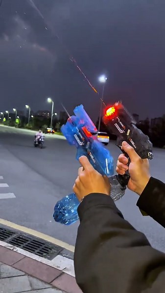 It’s so cool. My mechanical water gun can actually be so cool for water fights. My electric wate