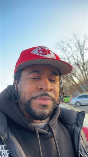 MMB on Instagram: "🤬 @chiefs 🖕🏼"