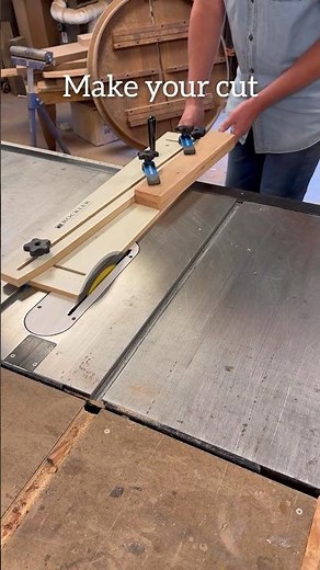 Using a simple taper jig #woodworking
