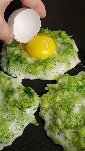Broccoli + Egg = The Perfect Breakfast! 🥦🥦🥦 #easyrecipe #breakfast #egg