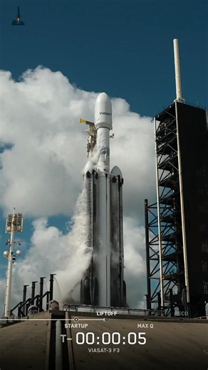You’d think Falcon Heavy is cheaper because it reuses existing parts. Nope. Starship's massive "Single Stick" architecture completely destroys the triple-core model in efficiency, payload, and cost. #spacex #falconheavy #starship