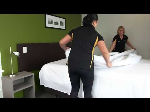 Linenmaster - Triple Sheeting Demonstration