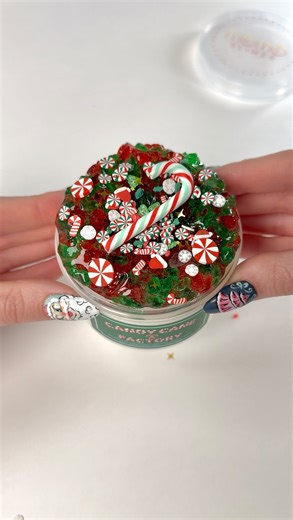 laura ✨ on Instagram: "Posting this wayyyy later than I meant to 😴 (3am my time heheheh ahhhh send help) 👉🏻 Candy Cane Factory by @momoslimes_ ❤️🤍 Q&A :: Pick one: candy canes or candy corn? // this is actually such a difficult decision for me 😭😭 I love candy corn (brach’s brand!) but I’m partial to mint flavors. So I guess I’d have to say candy canes! ˗ˏˋ 𝐭𝐞𝐱𝐭𝐮𝐫𝐞 & 𝐚𝐞𝐬𝐭𝐡𝐞𝐭𝐢𝐜 ´ˎ˗ This bb is a thick & glossy x silica topper slime. Gorgeous & cohesive color scheme between the