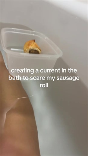 How to Create a Scary Bath Current for Your Sausage Roll
