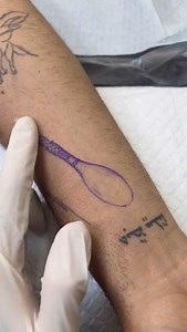 Phial of Galadriel . . . . #finelinetattoo #tinytattoo #seoultattoo #koreatattoo #한국타투 #서울타투 #タトゥー #入れ墨 #ミニタトゥー #tattoo #ワンポイントタトゥー #タトゥーデザイン #thelordoftherings | 김정민