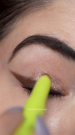 Half Magic SparkleStik Eye Crayon Review and Tutorial