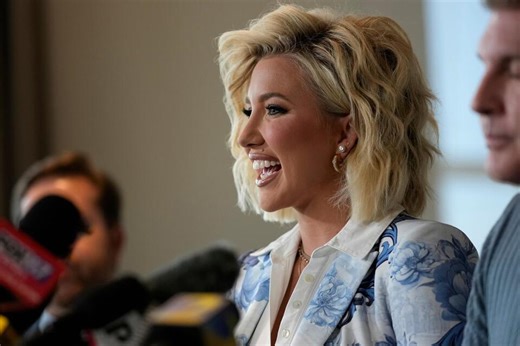 The View fans roast guest host Savannah Chrisley and threaten to boycott: ‘Horrible choice’ - NewsBreak