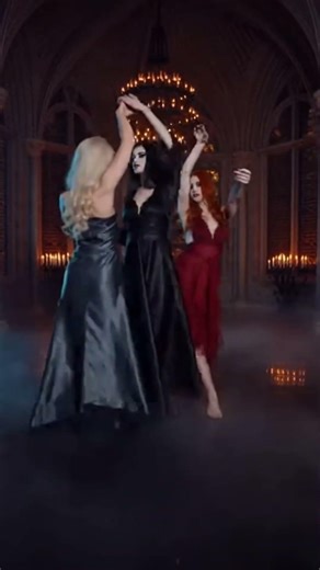 VAMPIRES DANCING #dracula #vampirestories #classichorror #vampires