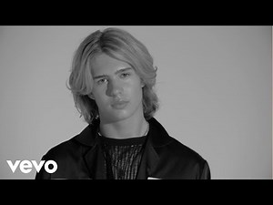 London Cheshire - Uncomfortable (Official Visualizer)