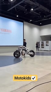 Future bike👇 MOTOROiD2 | Advance motors