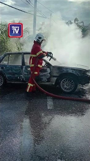 Cemas kereta terbakar ketika rai Tahun Baharu Cina