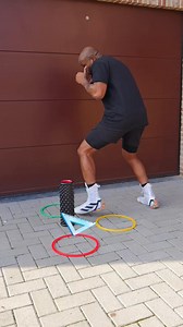 Great change of angle #boxe #combattant #karaté #boxing #explorepage#combat #taekwondo #judo #grappling #combat #selfdéfense #knockout #boxeo #boxe #kungfu #boxingday #boxingtraining #mixedmartialarts #conormcgregor #mmafighter #thaiboxing #sparring #bellator | Jonathan Male Jordao