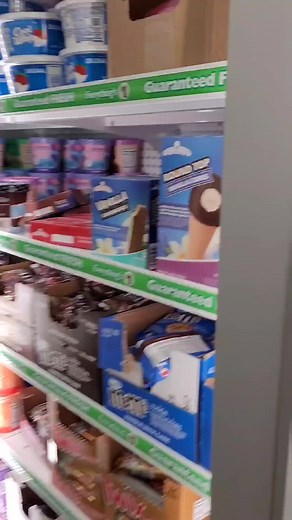 Super Cheap Ice Cream Cake #poormanscomfortfood #dollartree #icecream #cake | Clinton Svatos