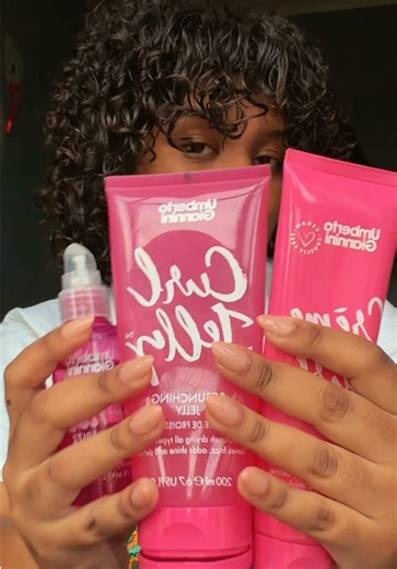 bringing my curls back to life 🥹🫧🎀 the Umberto Giannini curl routine >>> @Umberto Giannini #umbertogiannini #curlyhair #curlyhairroutine #curlroutine #curlygirl