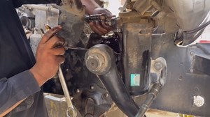 Restoring a Truck’s Power Steering Box With Precision