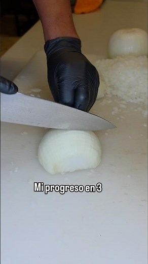 Aprendiendo a picar cebollas