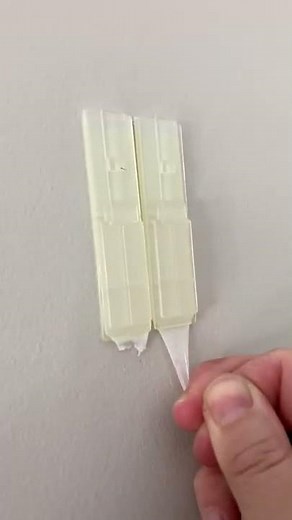 Easily Remove Broken Command Strips #shorts #lifehacks #easy #home