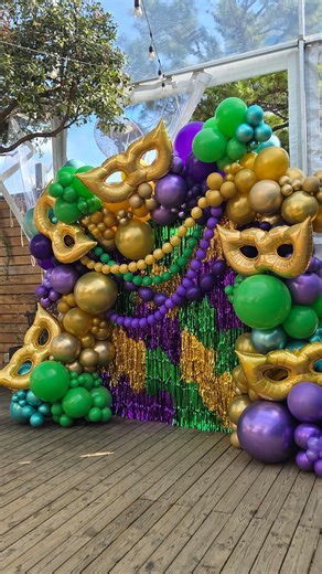 Big Ass Balloons™️🎈 on Instagram: "Worth it? 💯 We think so! 🤩 Mardi Gras 2026 — where the person who finds the baby has to pay for the next party 👀 Will you be throwing beads or receiving them? 💜💚💛 ❤️ Show this install some love 💌 Share with your Mardi Gras loving bestie 💫 Save for inspo How to order: 💻 Fill out our custom order form linked in our profile to start your inquiry! Please allow up to 48 hours for a response Monday through half of Friday. We look forward to working with you