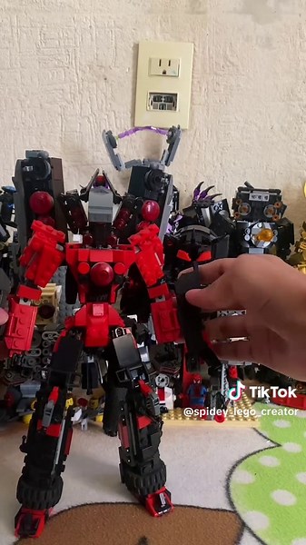 Titan Speakerman Test: Explore LEGO Innovations