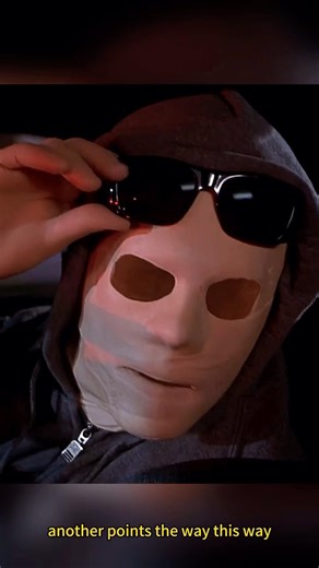 🧪👻 EXPERIMENT GONE WRONG! The Invisible Man Snaps & Goes on a RAMPAGE! | Hollow Man (2000) 🚫👀