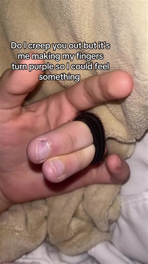 anonymous.1912j (@anonymous.1912j)’s video of do i creep you out