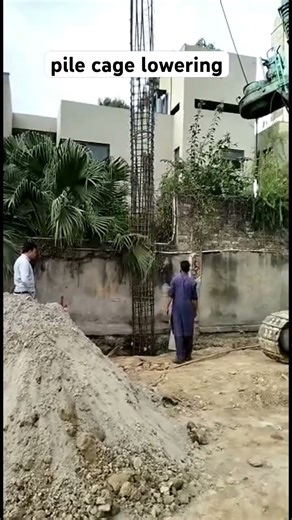 soldier pile cage lowering #piles #buildingconstruction #steelreinforcement #civilengineering