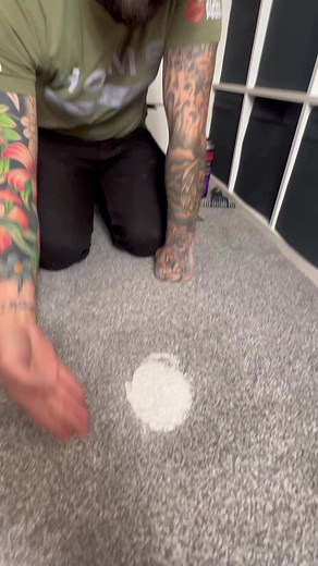 372K views · 1.6K reactions | How To Repair Carpet DIY #carpet #vinyl #tips #fixit #homeimprovement #likeapro #flooring #diy #doityourself #reels | The Home Improvements Channel Uk | Facebook