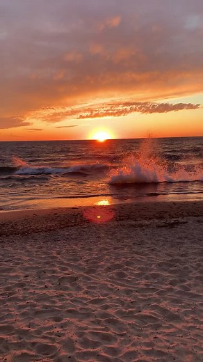 Mesmerizing Sunset Views: Relax and Unwind with Nature's Beauty