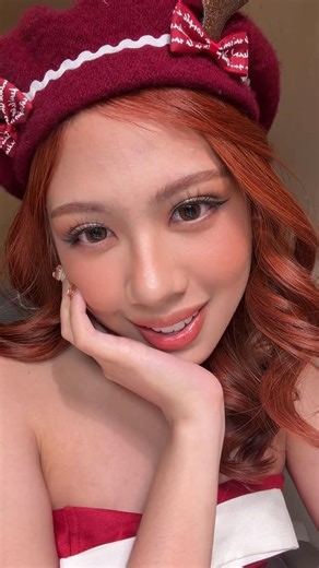 Tricia Ambeguia on Instagram: "would look better with a wrapper but OK 🫦 #makeup #holiday #transition"