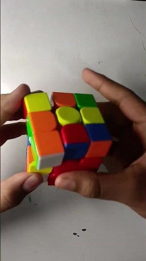 solving Rubik's cube in cfop method 💯