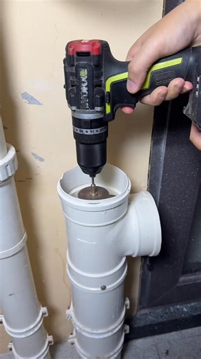 1.2M views · 818 reactions | How to Fix PVC Pipe Leakage with Simple Trick | DIY Plumbing Hack #ideas #shorts #pipe | Hardware tools | Facebook