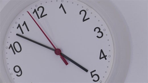 A Texas lawmaker wants to end clock changes. Doctors say that's a bad idea
